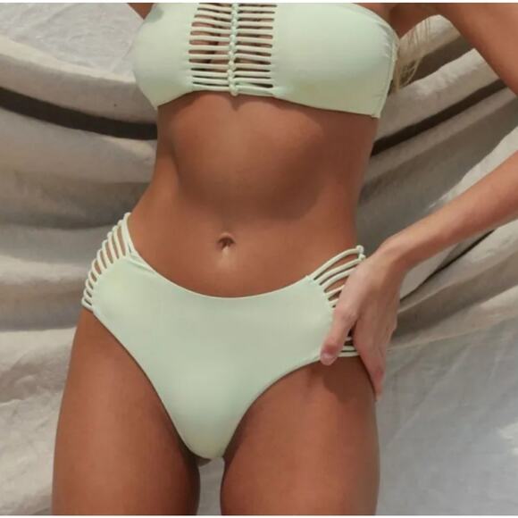NWT Stone Fox Swim Simone Bikini Bottom In Aloe Light Green Size XS - Picture 1 of 7